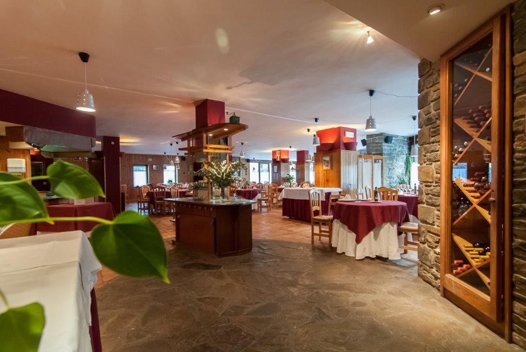 Apartamentos Vilaกาโรส ภายนอก รูปภาพ