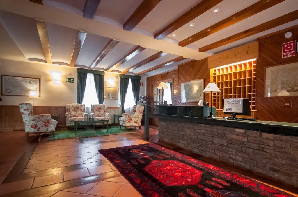 Apartamentos Vilaกาโรส ภายนอก รูปภาพ